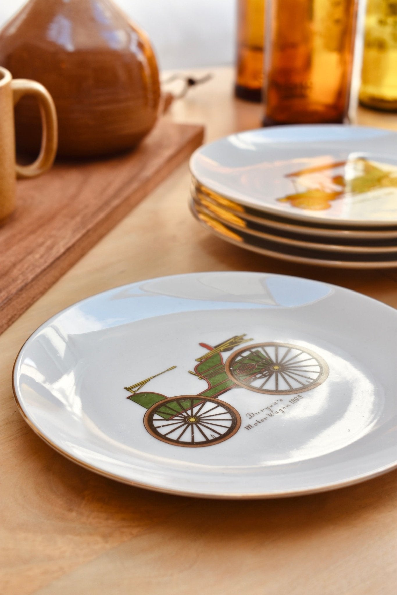 Service de 5 petites assiettes blanches véhicules « OLD CAR » - La Recyclerie LS