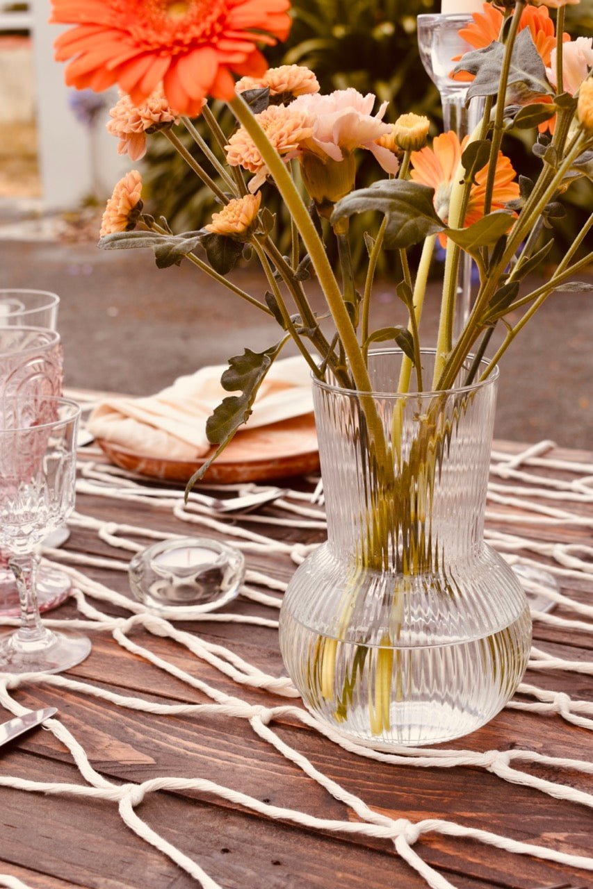 LOCATION Vase en verre strié - La Recyclerie LS