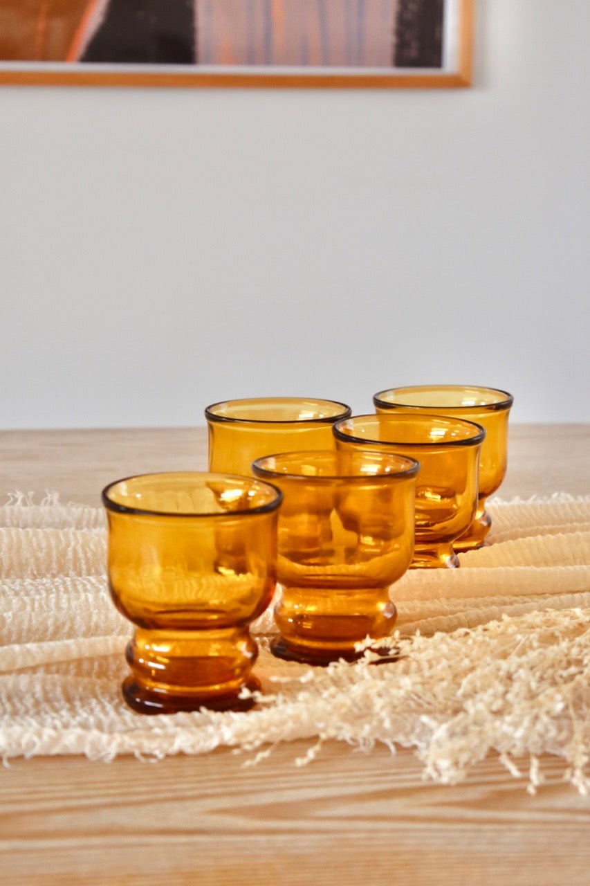 Service de 5 verres ambrés aux formes arrondies « SUNDAY » - La Recyclerie LS